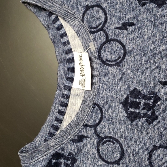 Universal Studios Wizarding World of Harry Potter - Long Sleeve - Picture 3 of 7